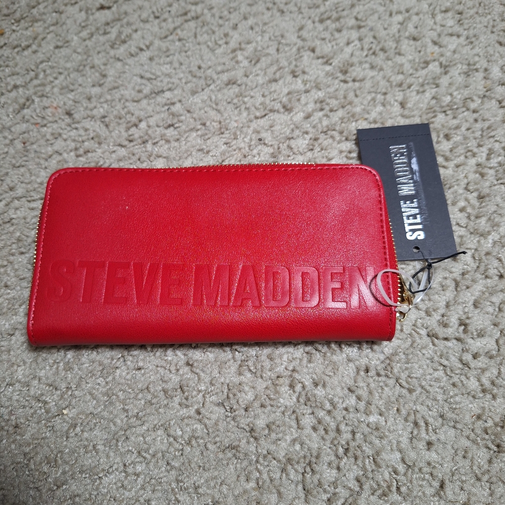 Steve Madden Red Wallet - Picture 1 of 6